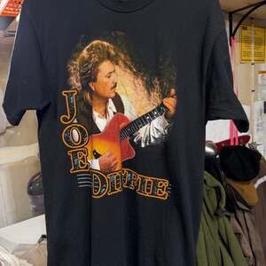 Vintage 1992 Travis Tritt Trouble Country Music Tour T-Shirt